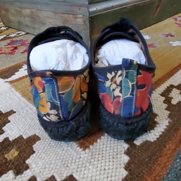 Gaimo Wedge Floral Espadrilles sz 7 Handmade Spain - Picture 3 of 7